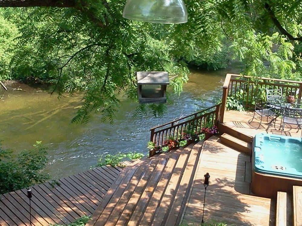 Stone Waters Inn Bellaire Εξωτερικό φωτογραφία