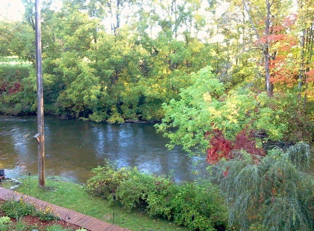 Stone Waters Inn Bellaire Εξωτερικό φωτογραφία
